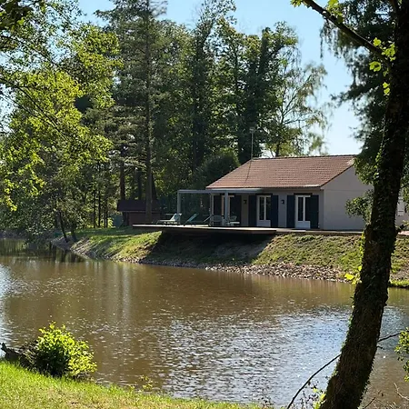 Maison Bord D'etang De Peche Prive Holiday home Augignac