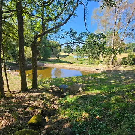 Maison Bord D'etang De Peche Prive Holiday home Augignac